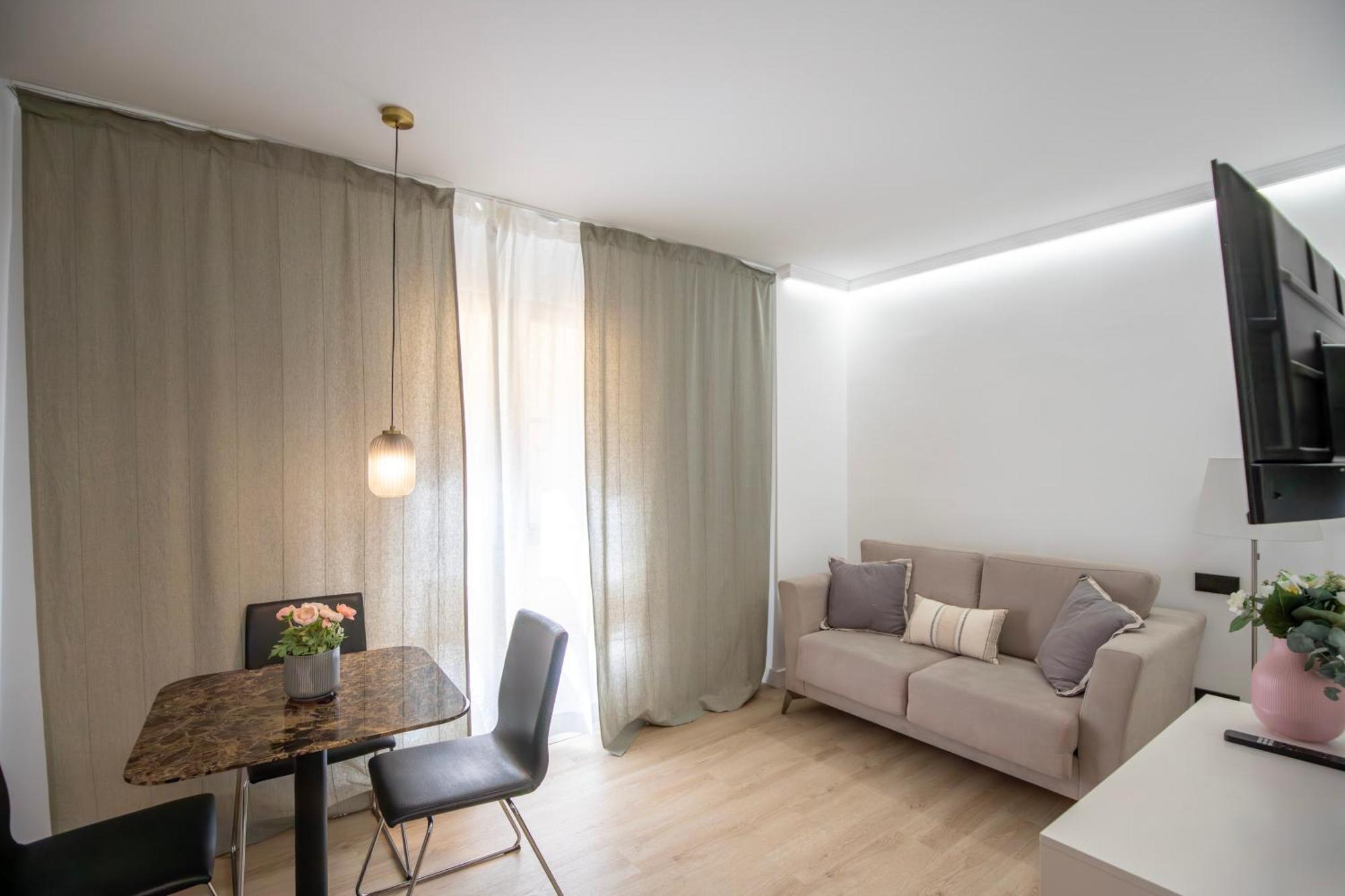 Edificio Leganitos Appartement Madrid